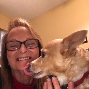Meet your Posher, Debbie